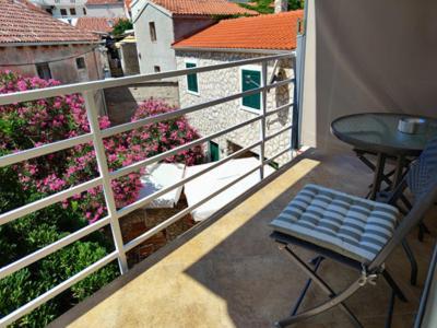 Guest House Adria 2 Примоштен Екстер'єр фото